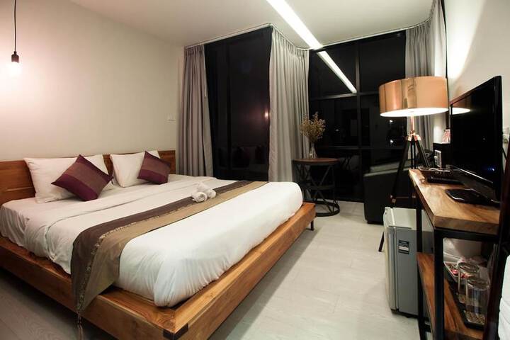 Room 6 of 60