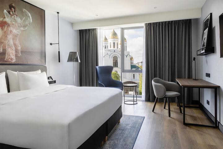 Room 51 of 228