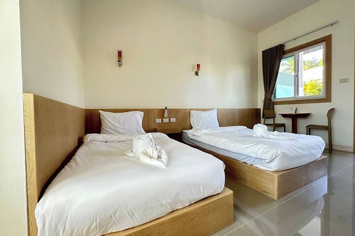 Room 28 of 61