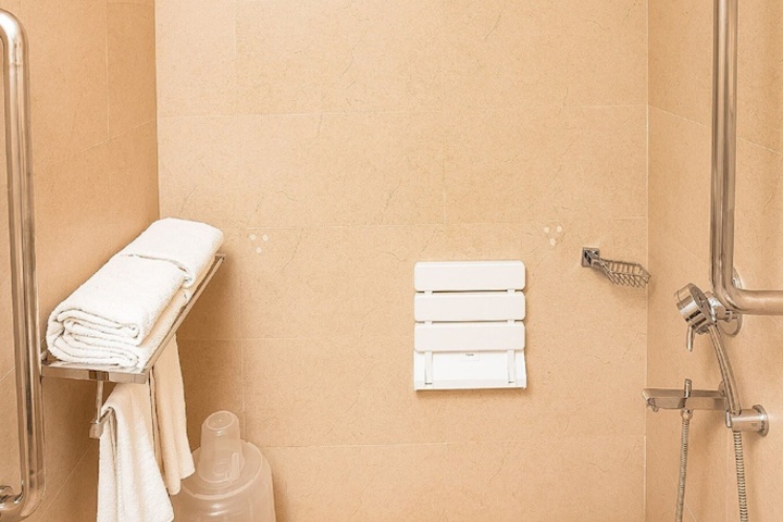Room 8 of 24