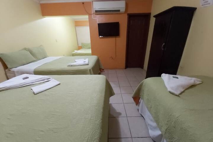 Room 8 of 25