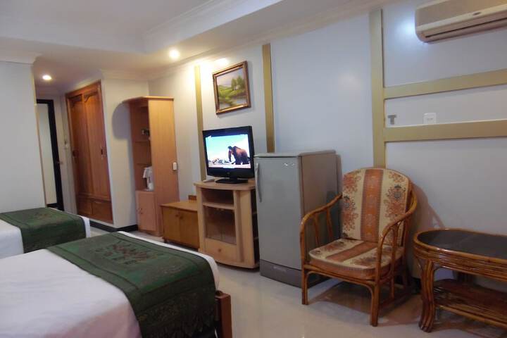 Room 17 of 40