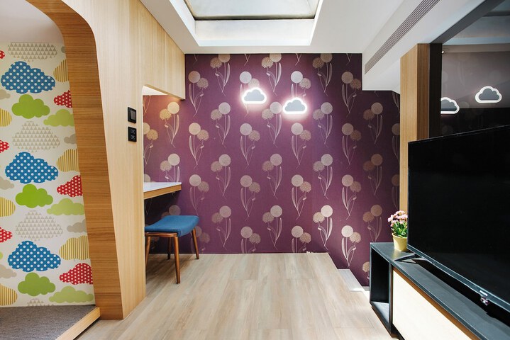 Room 42 of 68