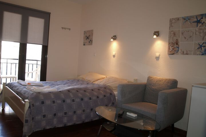 Room 6 of 78