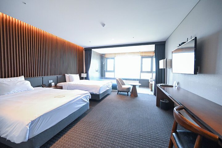 Room 8 of 38