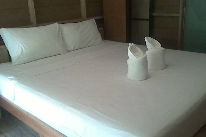Room 6 of 50