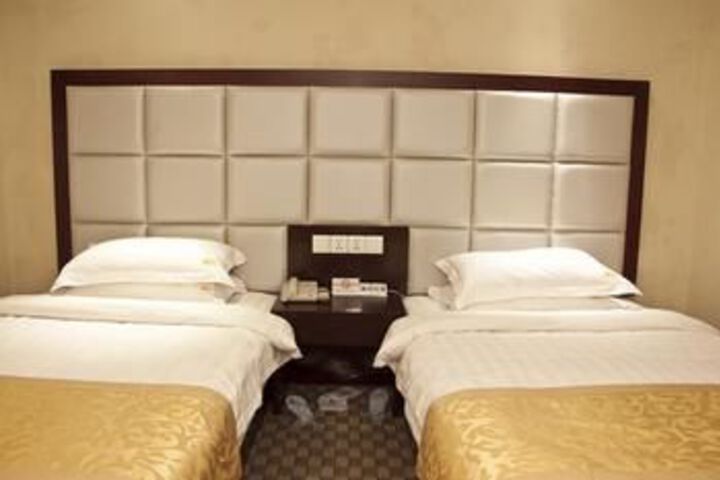 Room 54 of 83