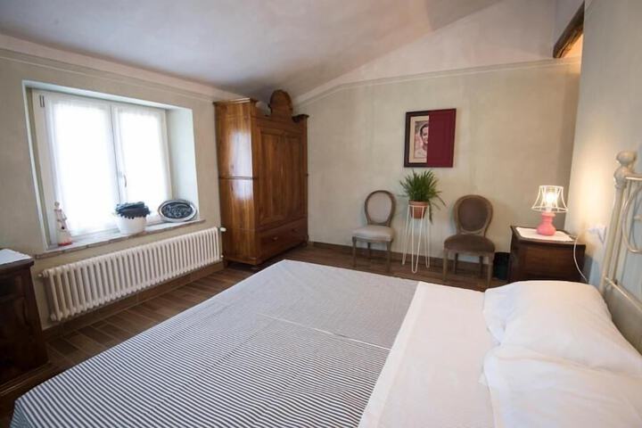 Room 10 of 52