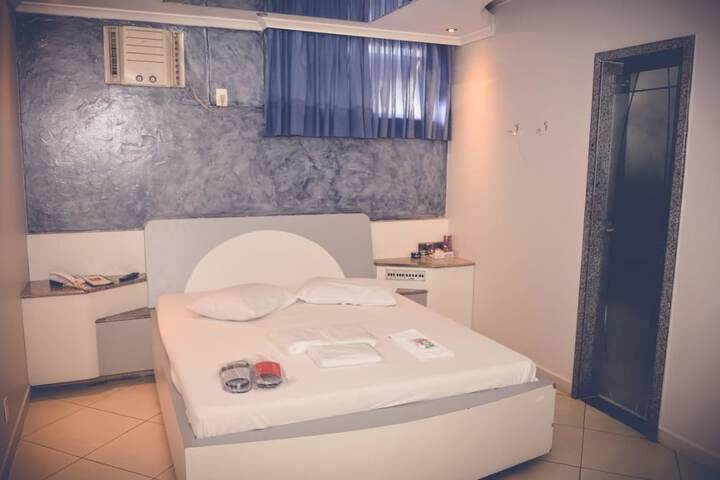 Room 8 of 62