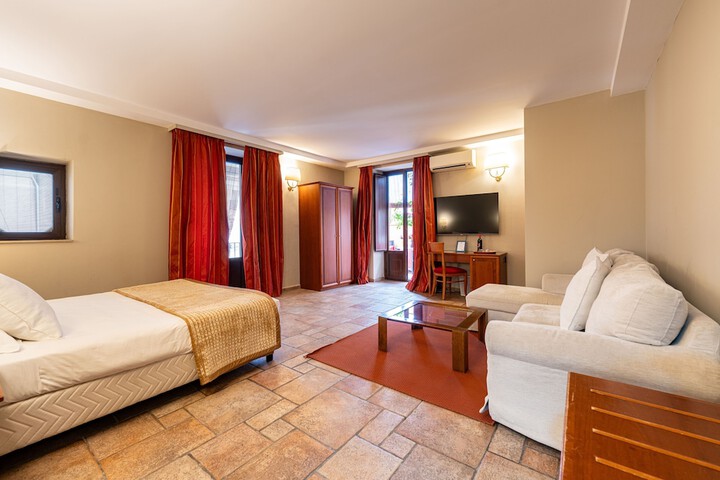 Room 3 of 54