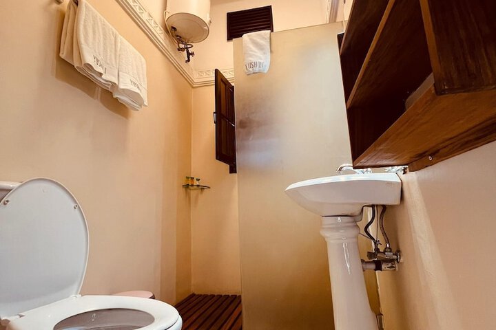 Room 46 of 67