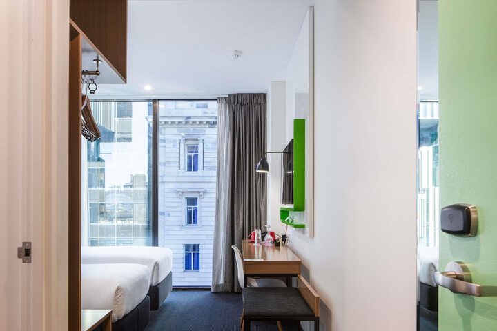 Room 60 of 128