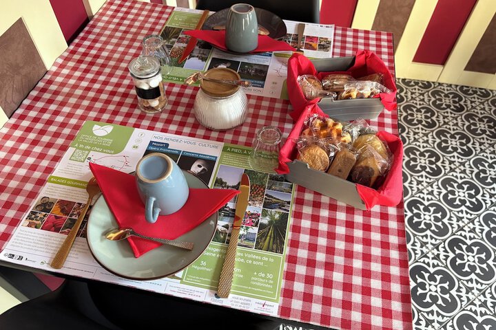 Breakfast/Coffee Service 50 of 60