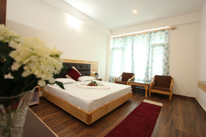 Room 8 of 17
