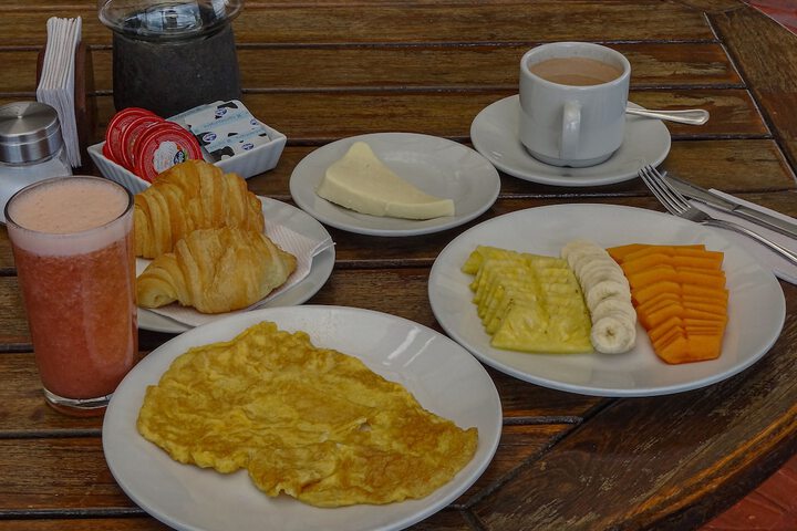 Breakfast/Coffee Service 28 of 42