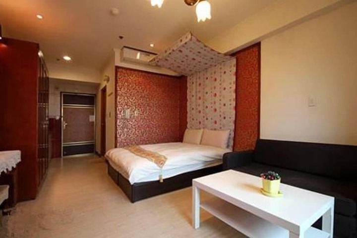 Room 37 of 51