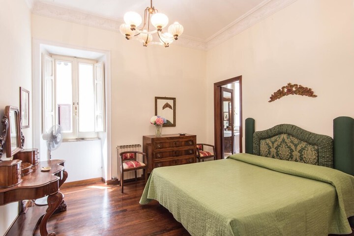 Room 15 of 54