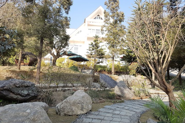 Hotel Exterior 22 of 25