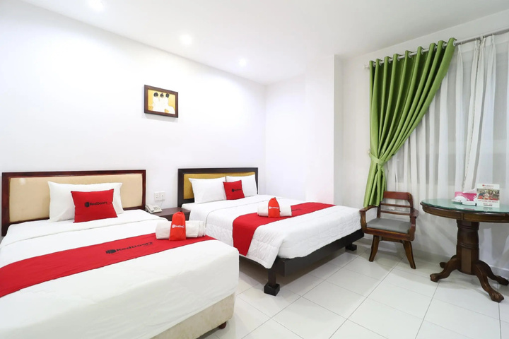 Reddoorz Plus Near Hoang Van Thu Park 1