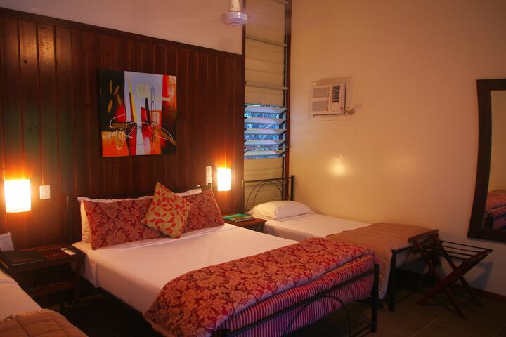 Room 3 of 48