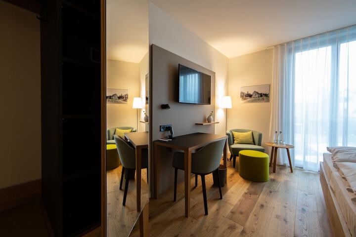 Room 20 of 97
