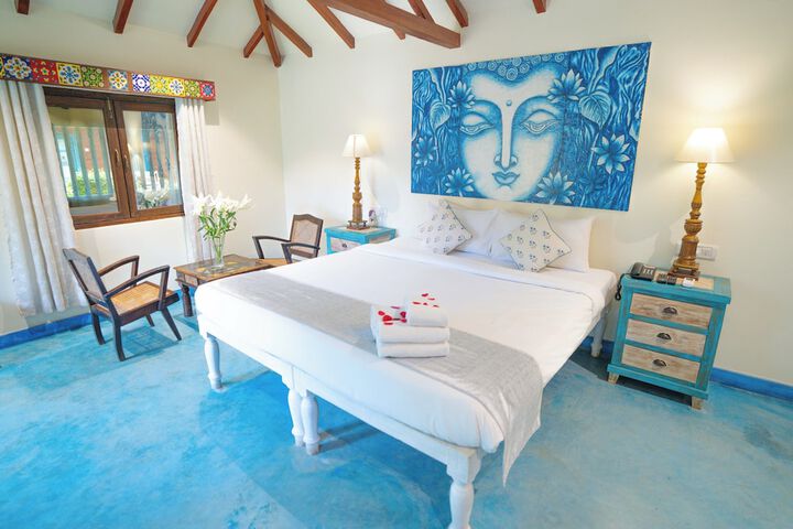 Room 4 of 96