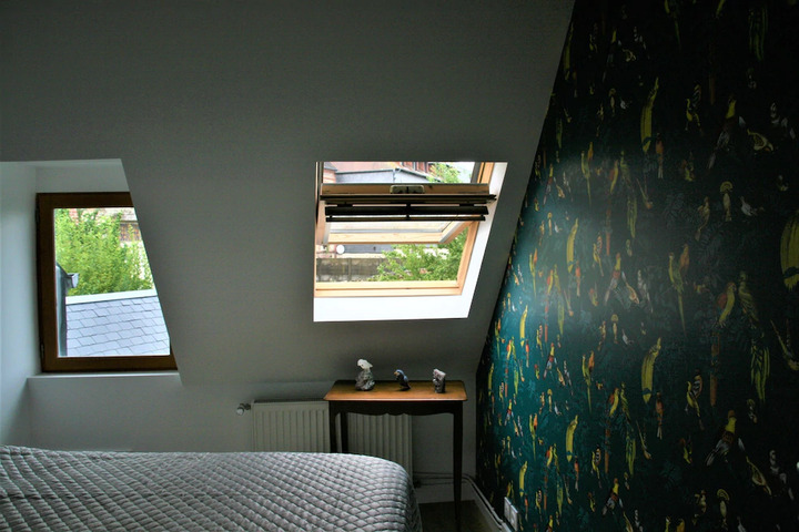 Room 4 of 10