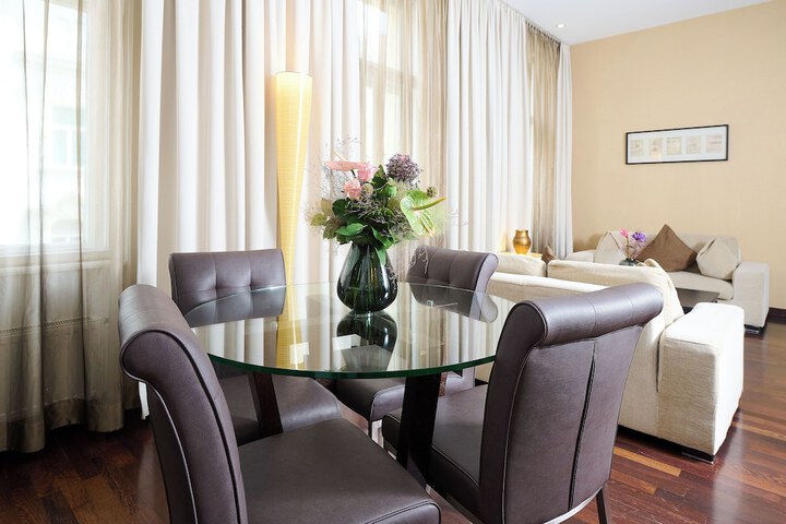 Dining Photos