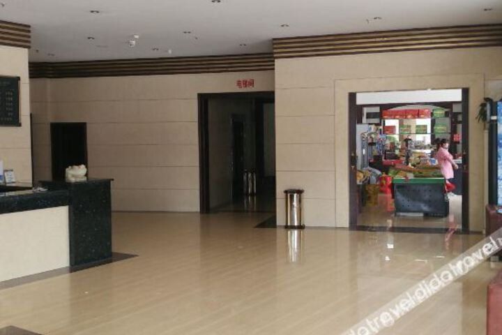 Hotel Interior 4 of 24