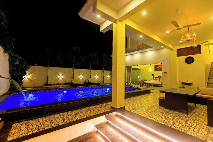 Pool 49 of 63