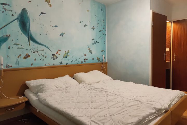 Room 11 of 12