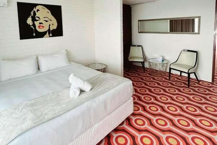 Room 13 of 58