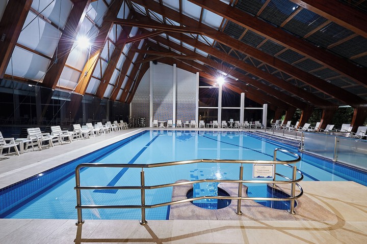 Hotel with Pool