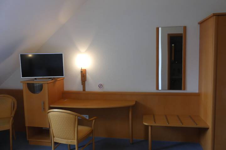 Room 28 of 55
