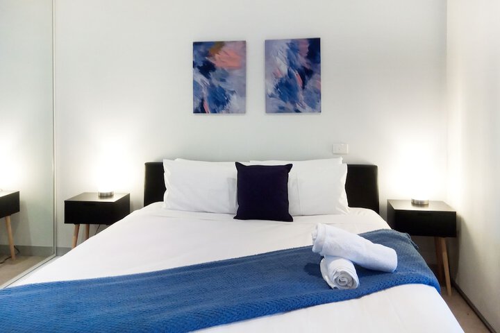 Room 2 of 17