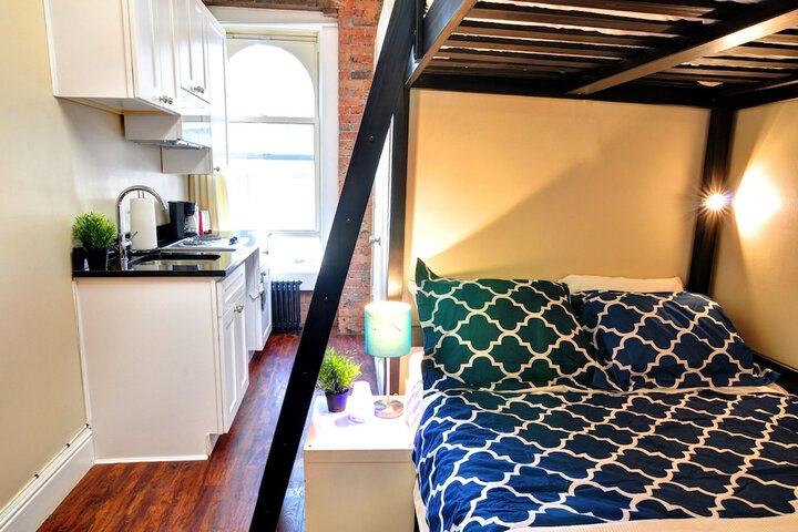 Room 45 of 214