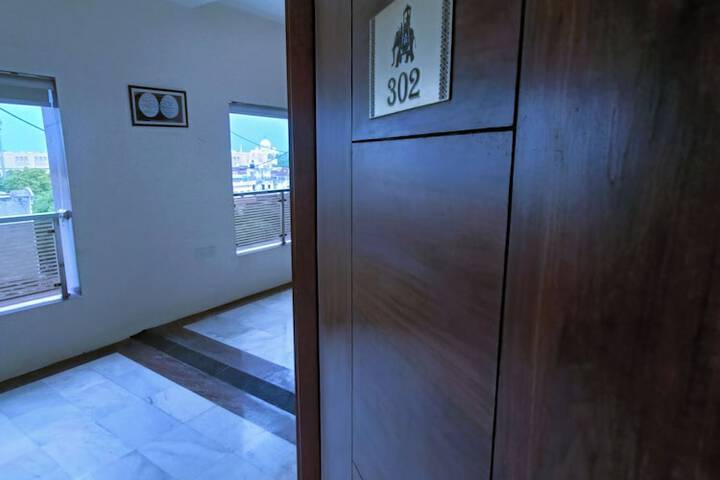 Room 16 of 71