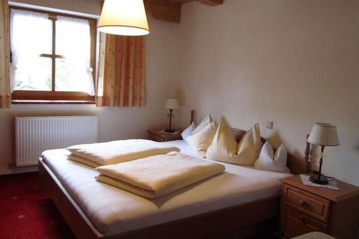 Room 10 of 39