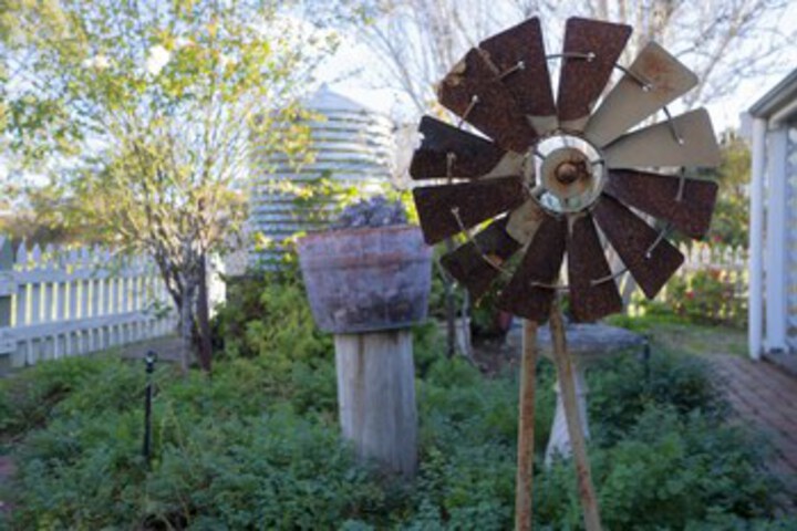 Hotel Exterior 6 of 19