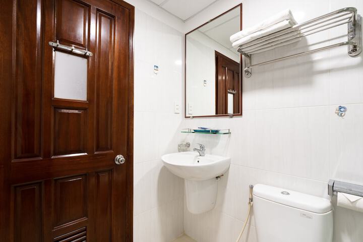Room 12 of 21