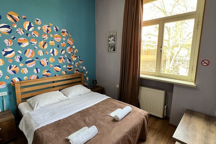 Room 13 of 30