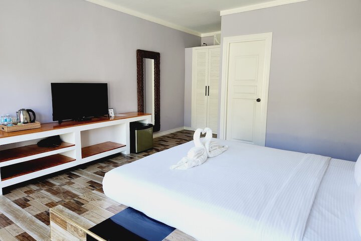 Room 28 of 60