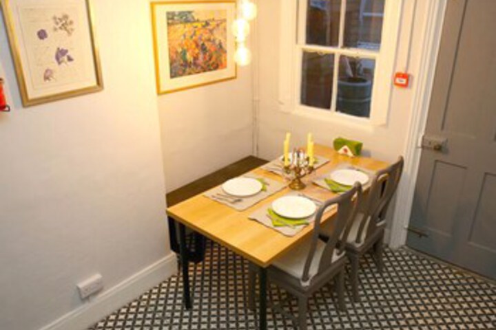 Dining 32 of 54