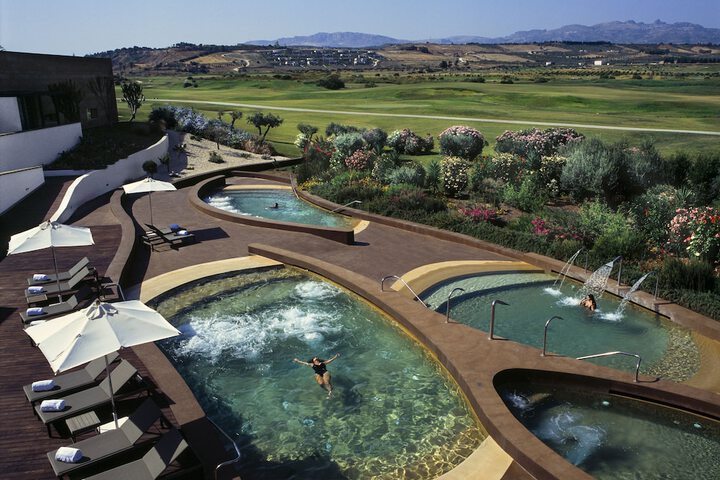 Pool 91 of 161