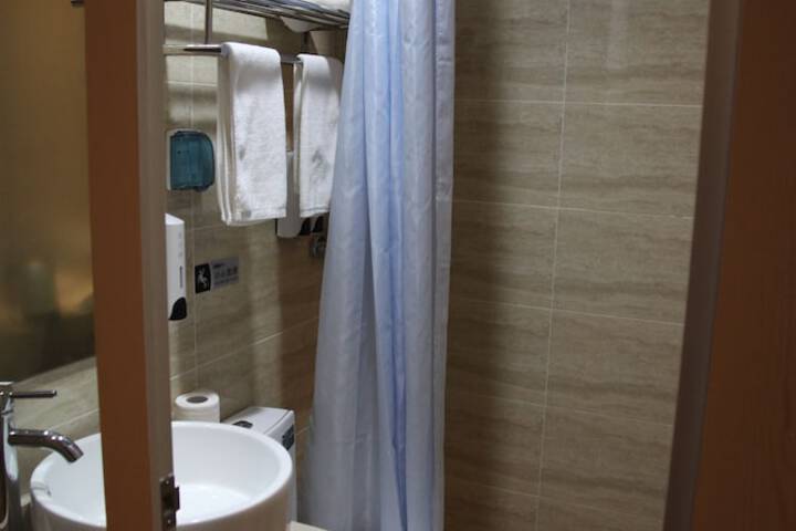 Room 70 of 90