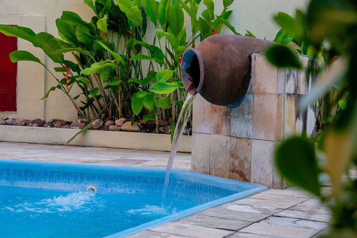 Pool 38 of 69