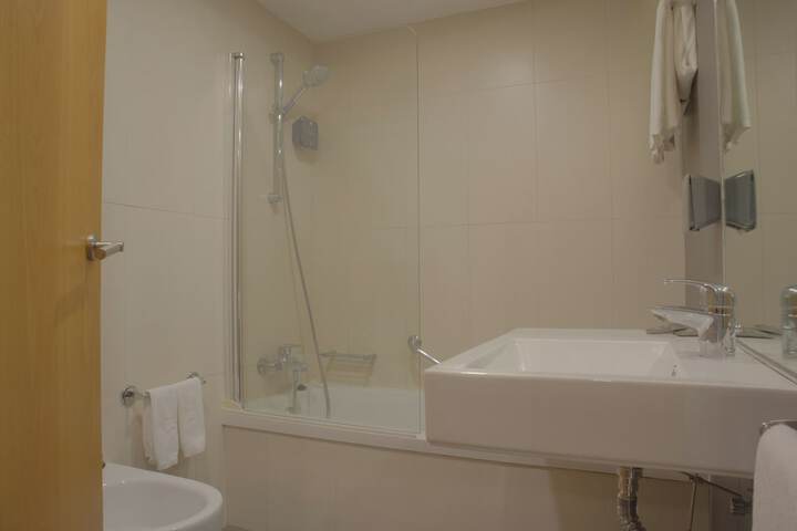 Room 19 of 48