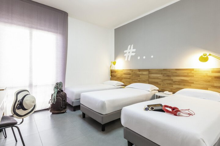 Room 18 of 40