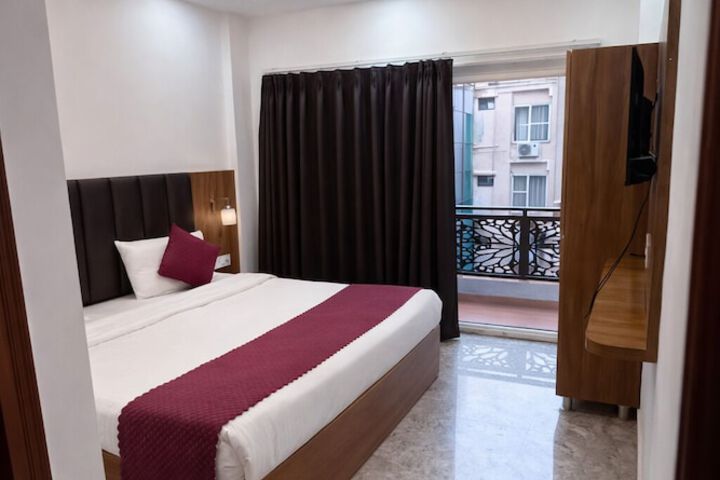 Room 4 of 15
