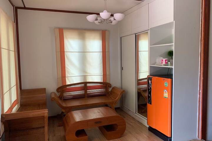 Room 122 of 195